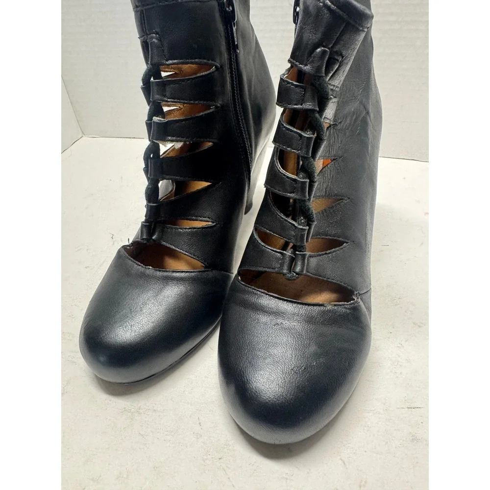 Miz Mooz Throne Black Leather Cutout Lace Up Ankle Boots GZ0076 Women 7 M